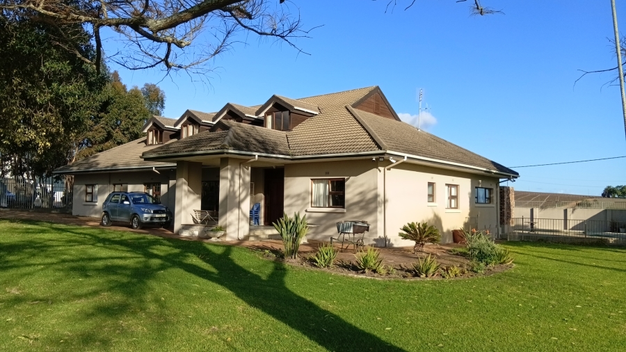 5 Bedroom Property for Sale in Stellenbosch Farms Western Cape